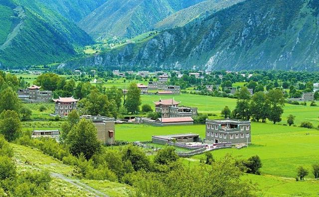 別致精美的藏族民居.jpeg 別致精美的藏族民居.jpeg