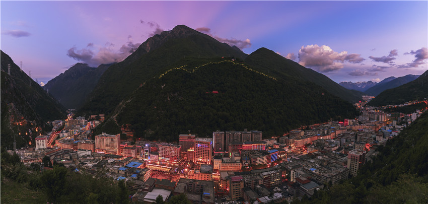 康定夜景.jpg 康定夜景.jpg