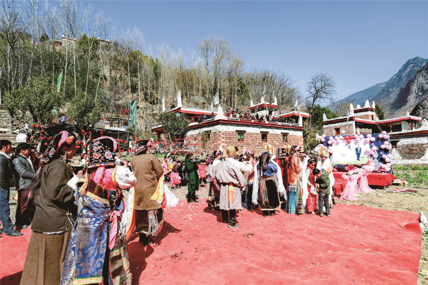 婚禮現(xiàn)場(chǎng).jpg 婚禮現(xiàn)場(chǎng).jpg