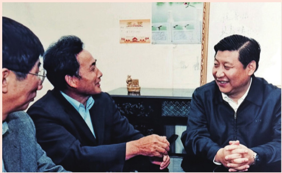 2003年4月24日，時任浙江省委書記習(xí)近平在浙江下姜村調(diào)研。